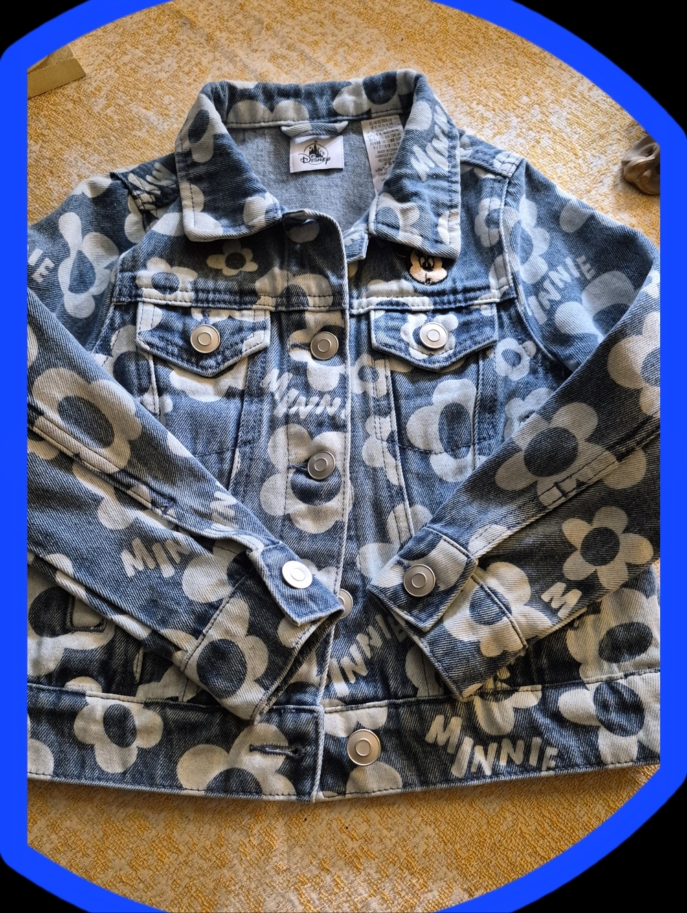 NWOT Disney Store Original Classic Lightwash Floral Minnie Denim Jacket w/Patch